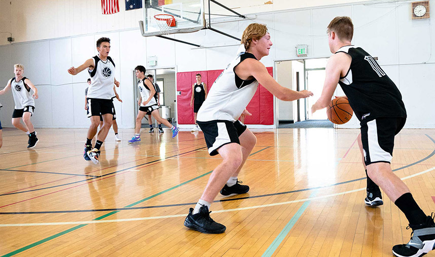 Basketball camps serious players court
