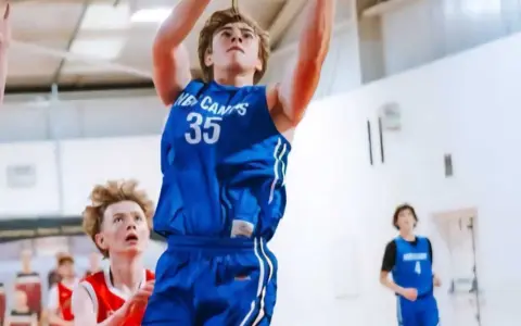 Boys basketball travel team uk player